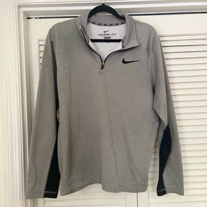 NIKE pullover